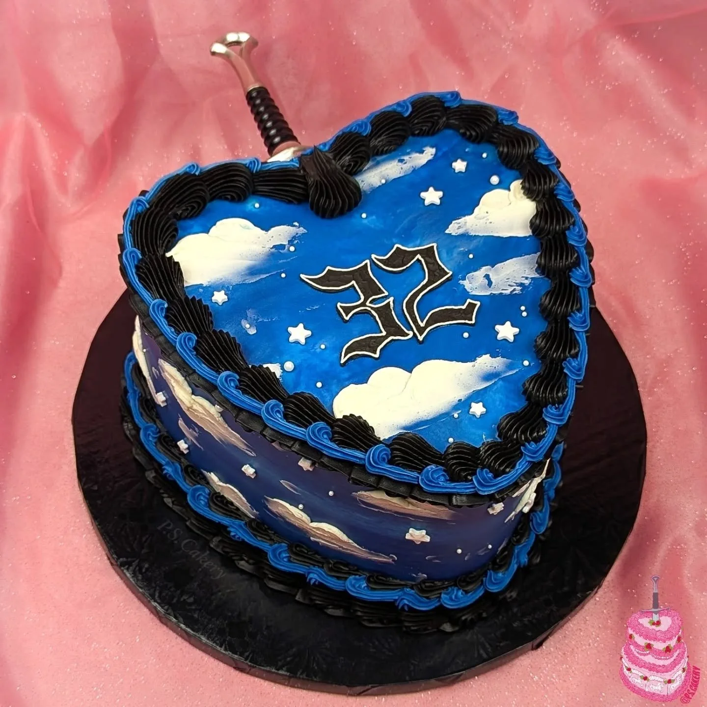 💙🗡️⭐☁️⚔️🖤🌌

I would LOVE to do more cloudXdagger cakes, just saying!!!! 

Reminders: I'm still taking orders for the latter half of April, also this Sunday is the last day to get your Easter bento and treat box pre orders in. Link in bio ✨

♡

#v