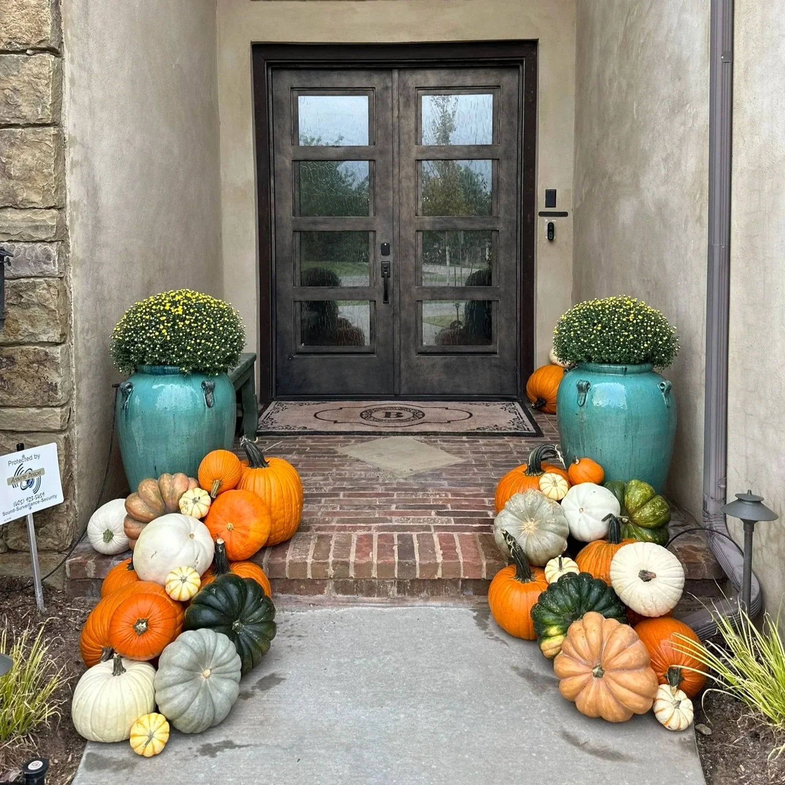 The perfect touch for smaller entryways