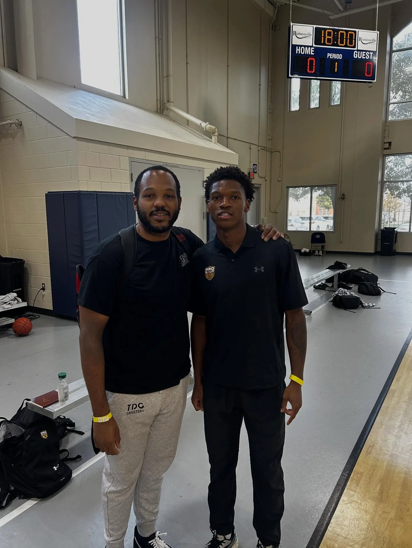 2 NIACC alumni giving back to the game! It&rsquo;s was good to see you Q and good luck as you go back overseas for another season. You are a pure hooper and we will always be family! 

#teamdreamchasers #basketball #alumni