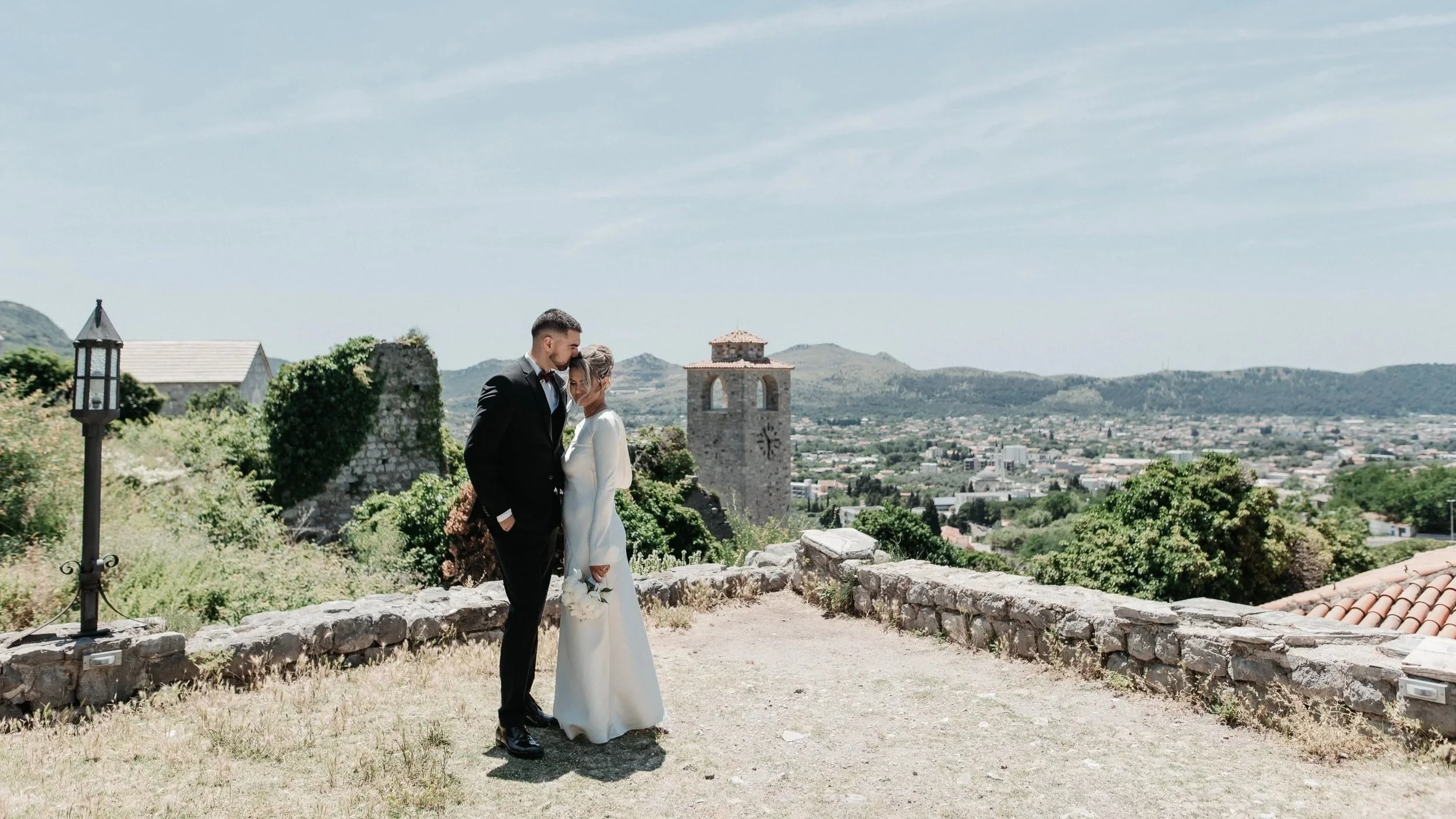 couple photo session in stari bar fortress