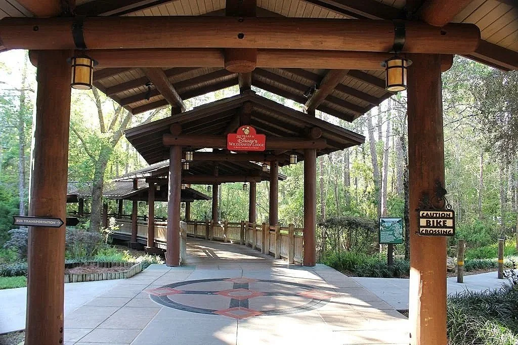 walkway1.jpg