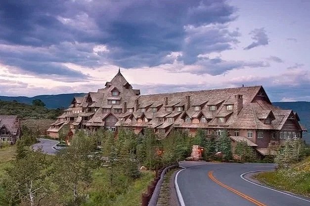 Horizon Pass Lodge at Bachelor Gulch