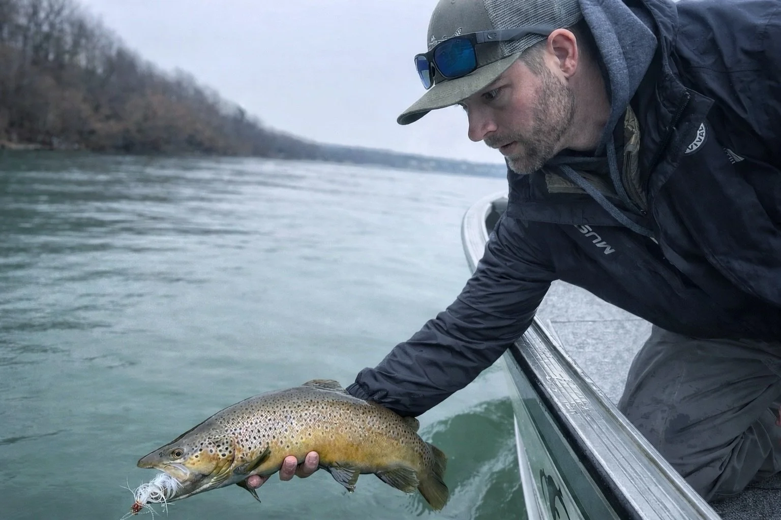 Throwback to Brown Town with @cast_adventures - you can read about the trip through @flyfishermanmagazine - link in bio

#browntrout #streamerjunkie #troutfishing #rainbowtroutflyfishing #fishingtrip @ahrexhooks