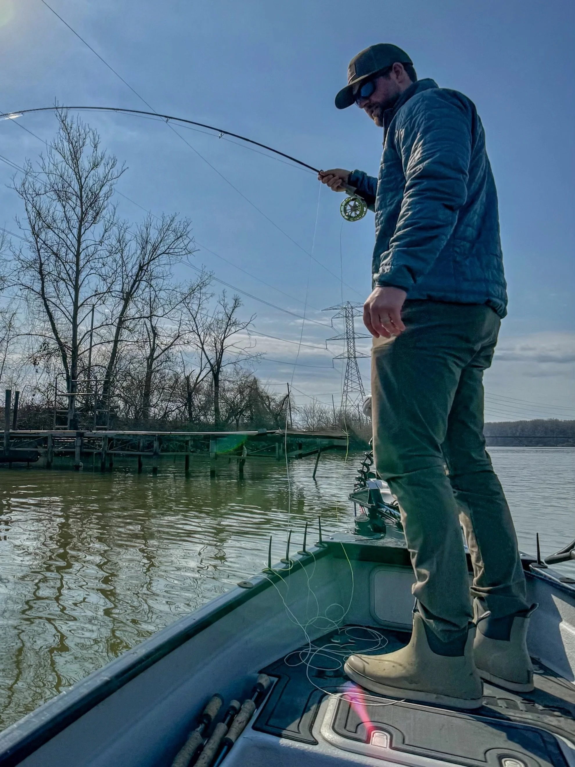 Bending the 7wt into some meaty freshwater drum. The Great Lakes truly are an angler&rsquo;s playground.

📷 🪰🚣 @davehurl 

#fishingmemories #fishingfriends #greatlakes #flyfishing #angler @rioproducts @toweeboats