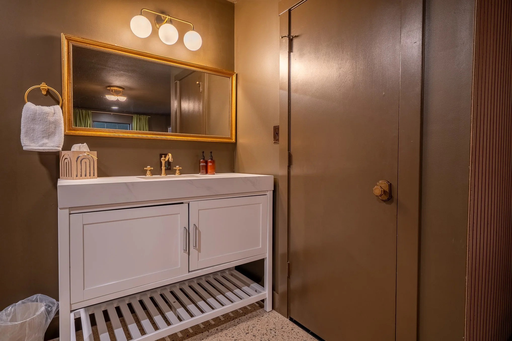 120 - vanity horizontal.jpg