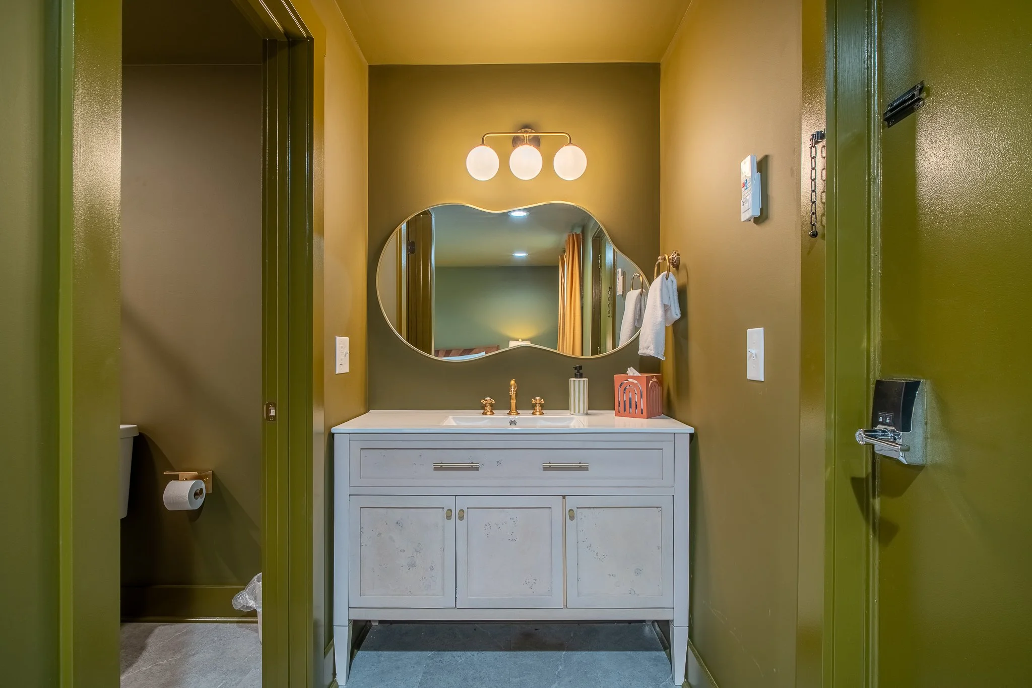 DEF09795-HDR.jpg