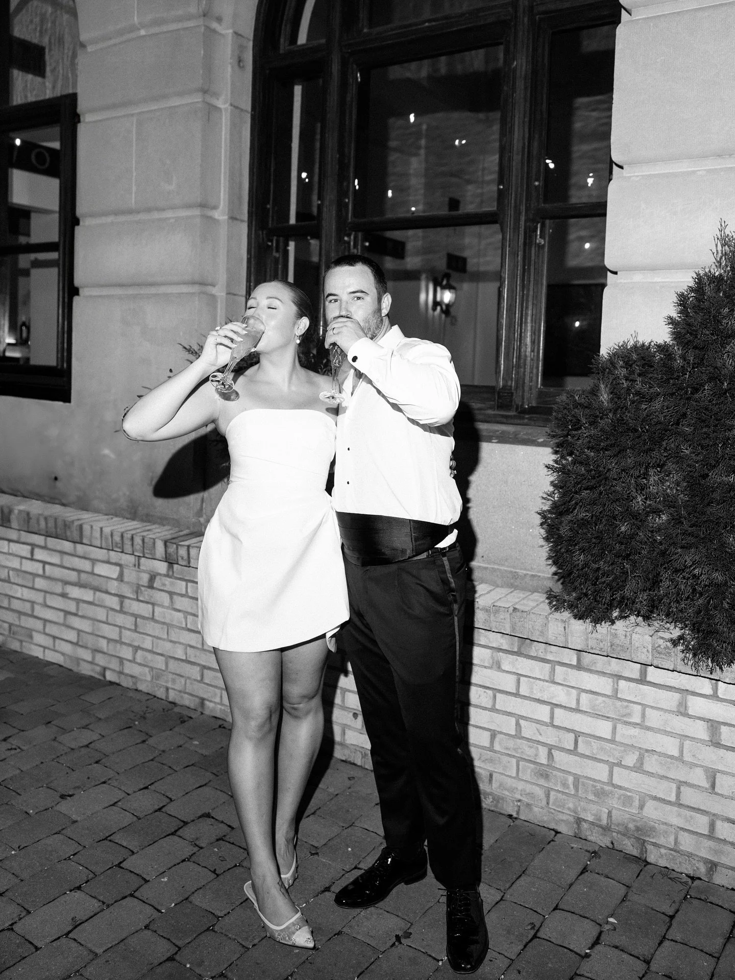 Cheers to The Bush&rsquo;s // I&rsquo;ve said it 1000x&rsquo;s before but Amanda &amp; Tanner&rsquo;s love is the kind you can&rsquo;t help but celebrate. Grateful to have been a part of such a special celebration. 

Amanda&rsquo;s second look was pe