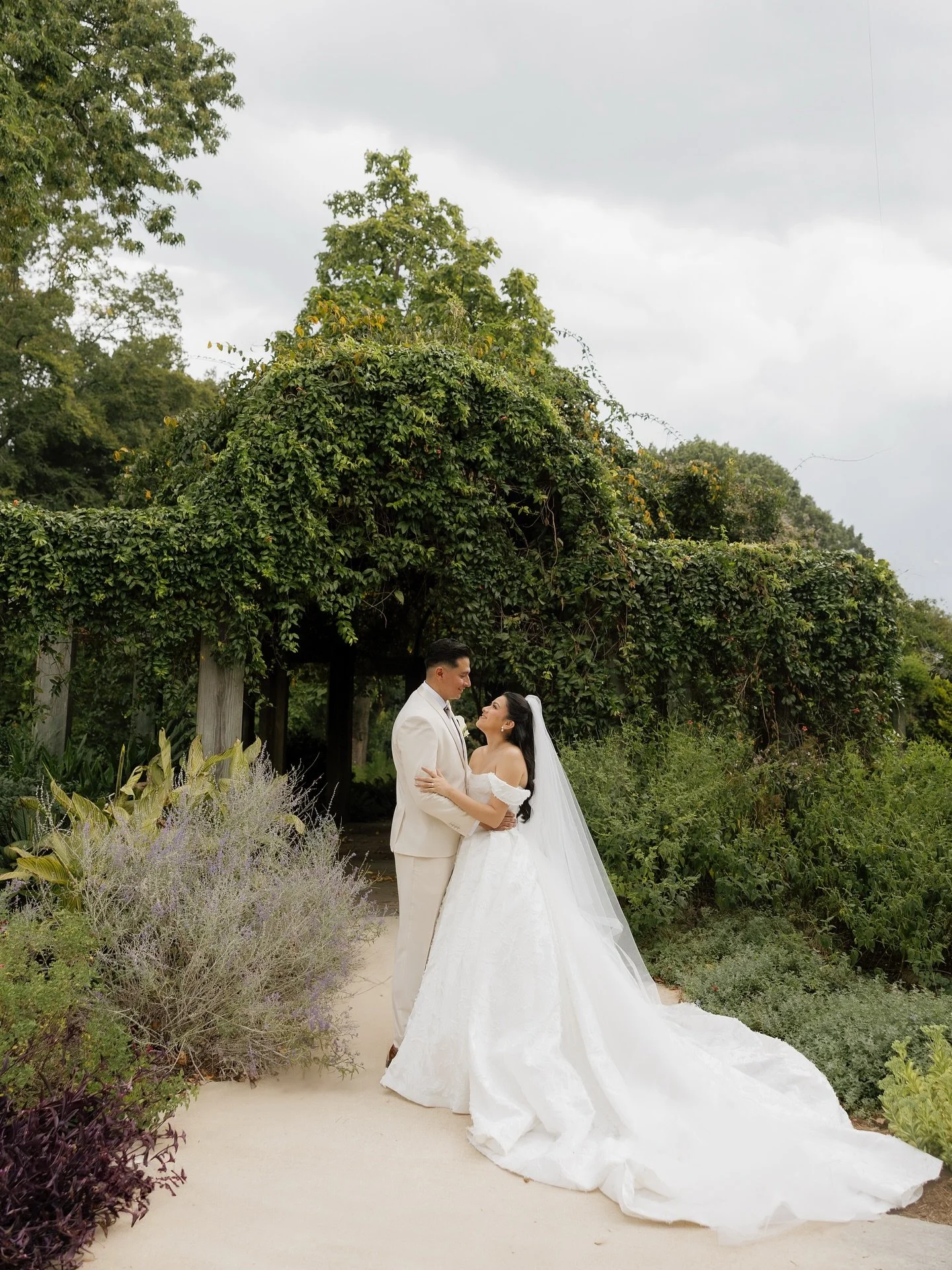 If only 20 pictures could do Fatima + David&rsquo;s beautiful wedding day any justice 🤍