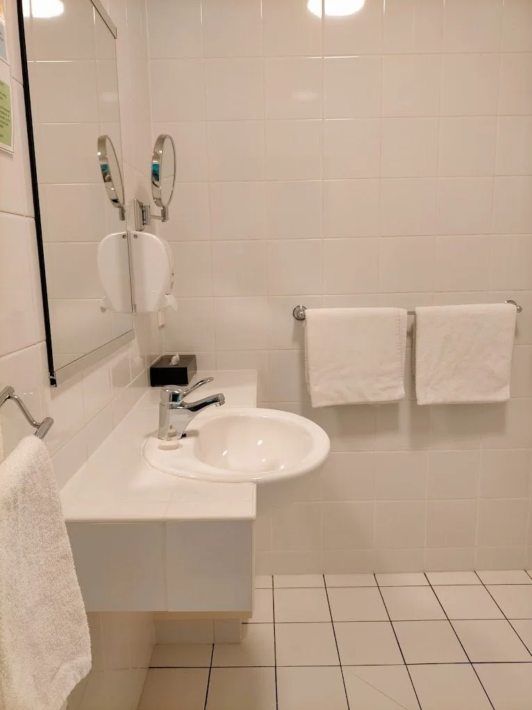 King Studio Bathroom