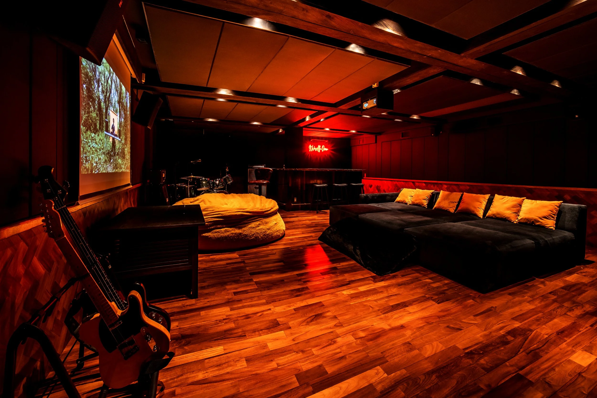 14.VillaUnderground-Basement,Cinema&PrivateBar.jpg