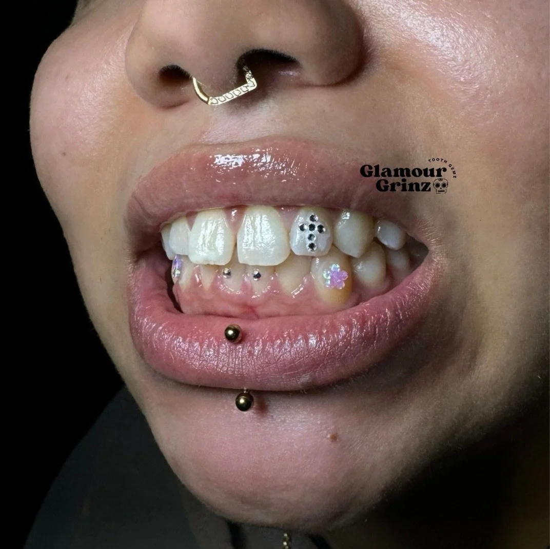 Tooth Gemz from our last pop-up event 😍💜✨

Booking link in our Bio 🫶🏼

#glamourgrinz #toothgems #teethjewlery #greenbaywi #greenbay #wisconsin #bookanappointment
