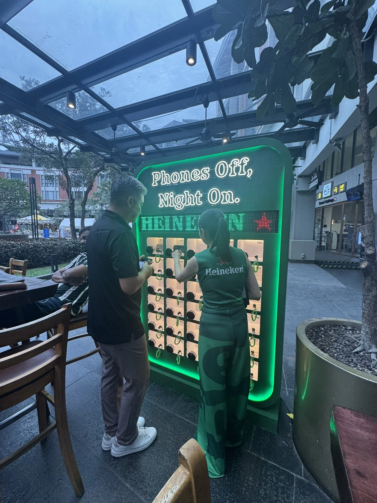 Heineken Outlet.JPEG