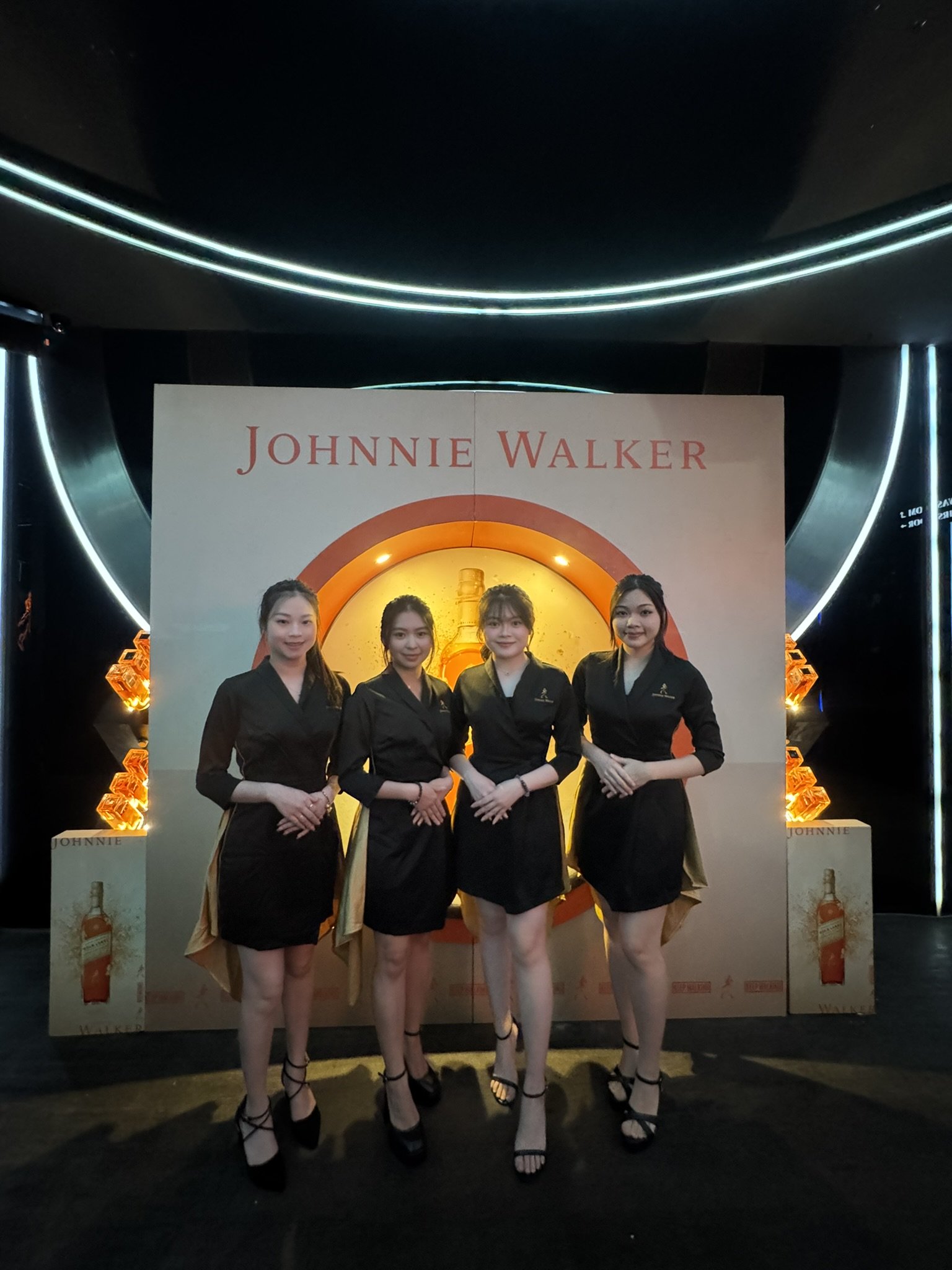 Johnnie Walker Outlet.JPEG