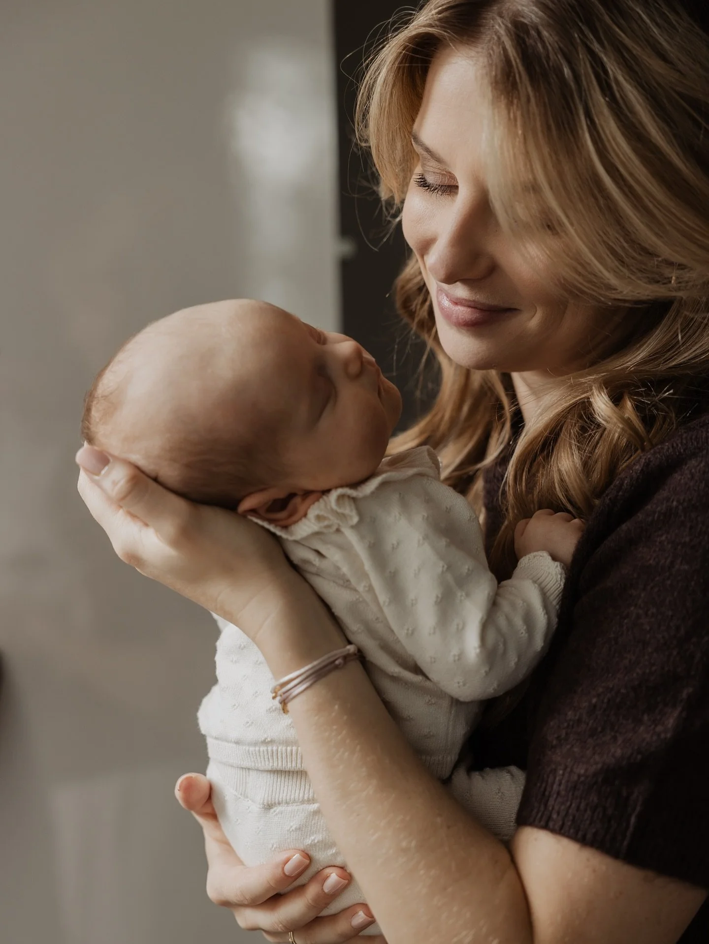 Lieve kleine Faye 🧡 

#newborn #newbornshoot #newbornfotograaf #newbornfotografie #newbornphotography #baby #cute #schattig #familiefotografie #gezinsfotografie #newbornsession #newbornphotos