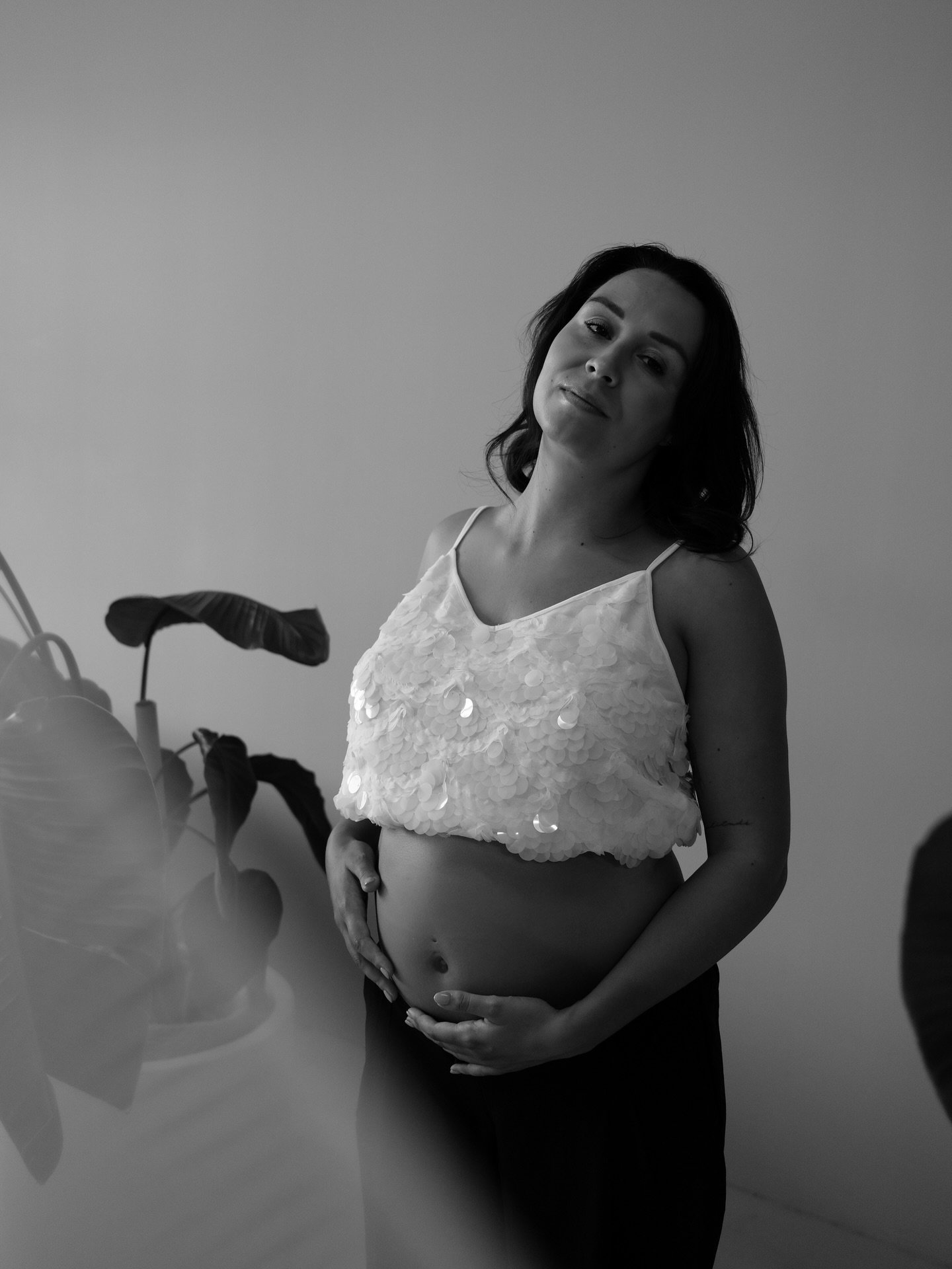 Zoveel mooie vrouwen voor mijn lens. 
Zoveel verhalen van nieuw leven.

Nieuw leven in verwachting, of veilig in hun armen. 
Maar bovenal: de prachtige vrouwen die het dragen. 🤍✨

Happy International Women&rsquo;s Day 🌸