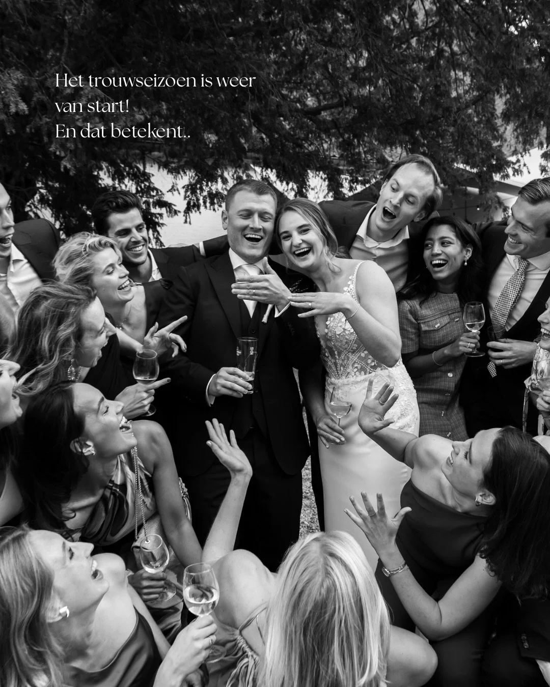 Het trouwseizoen is weer van start! Helaas moet ik nog eventjes geduld hebben tot mijn eerste bruiloft. Ofja, ik heb natuurlijk een heel mooi alternatief, maar dat wil niet zeggen dat mijn handen niet al een klein beetje beginnen te jeuken. Ik zit in