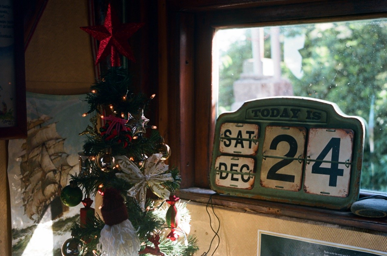 Leica M3 Kodak Porta 160 - Calendar Puerto Almanza Ushuaia