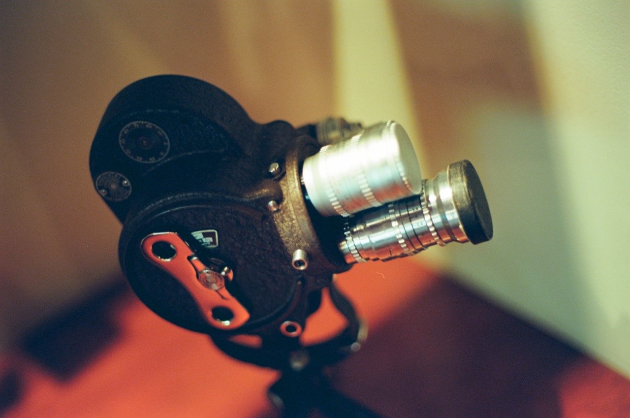 Bell Howell Filmo 70DL 1940 por Nikon F3 Kodak Ektar expirado 10 anos