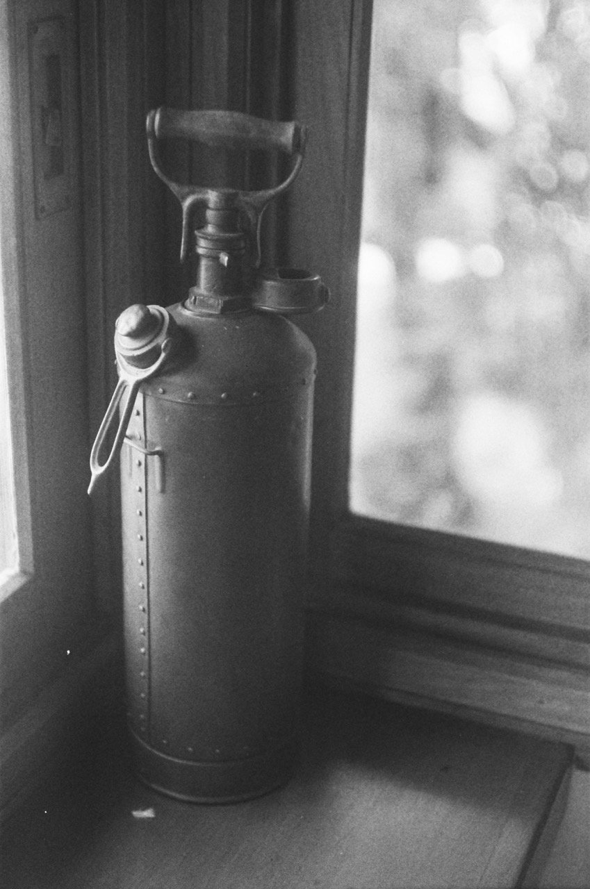 Leica M3 Summarit 50 Ilford 400 - Extintor incêndio - Porto Alegre