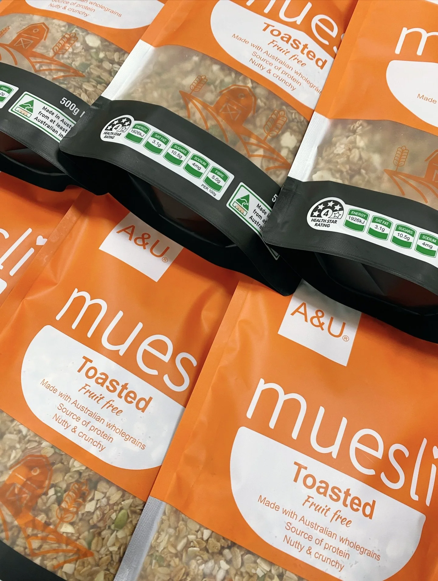 CRUNCH you can feel good about 🇦🇺

Toasted in-house using 100% Australian grown oats.
Tossed with premium Aussie almonds and a golden mix of nourishing seeds.

This isn&rsquo;t just breakfast&hellip; it&rsquo;s that perfect crunch your bowl has bee