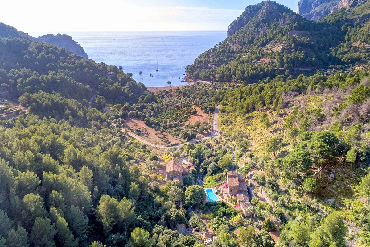 67fe7c08abc95dc24cf691cf_mallorca1.jpg