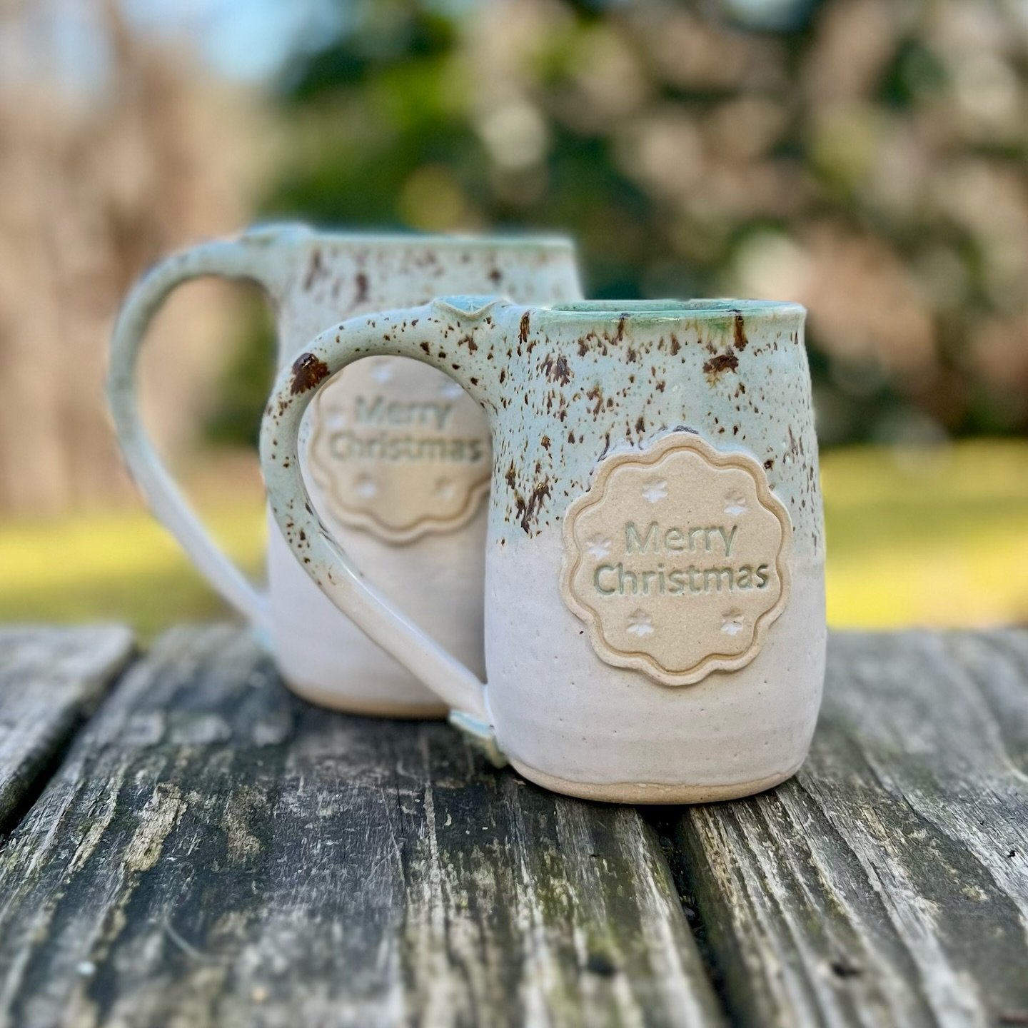 A gift for myself and Phillip this holiday❄️🩵
Swipe to see all the little details!
&bull;
A little late getting these out of the kiln, but Merry Mugshot Monday! #mugshotmonday 
&bull;
&bull;
&bull;
🎨:
&bull;Top Half:
@maycocolors  Winter Wood 3x ov