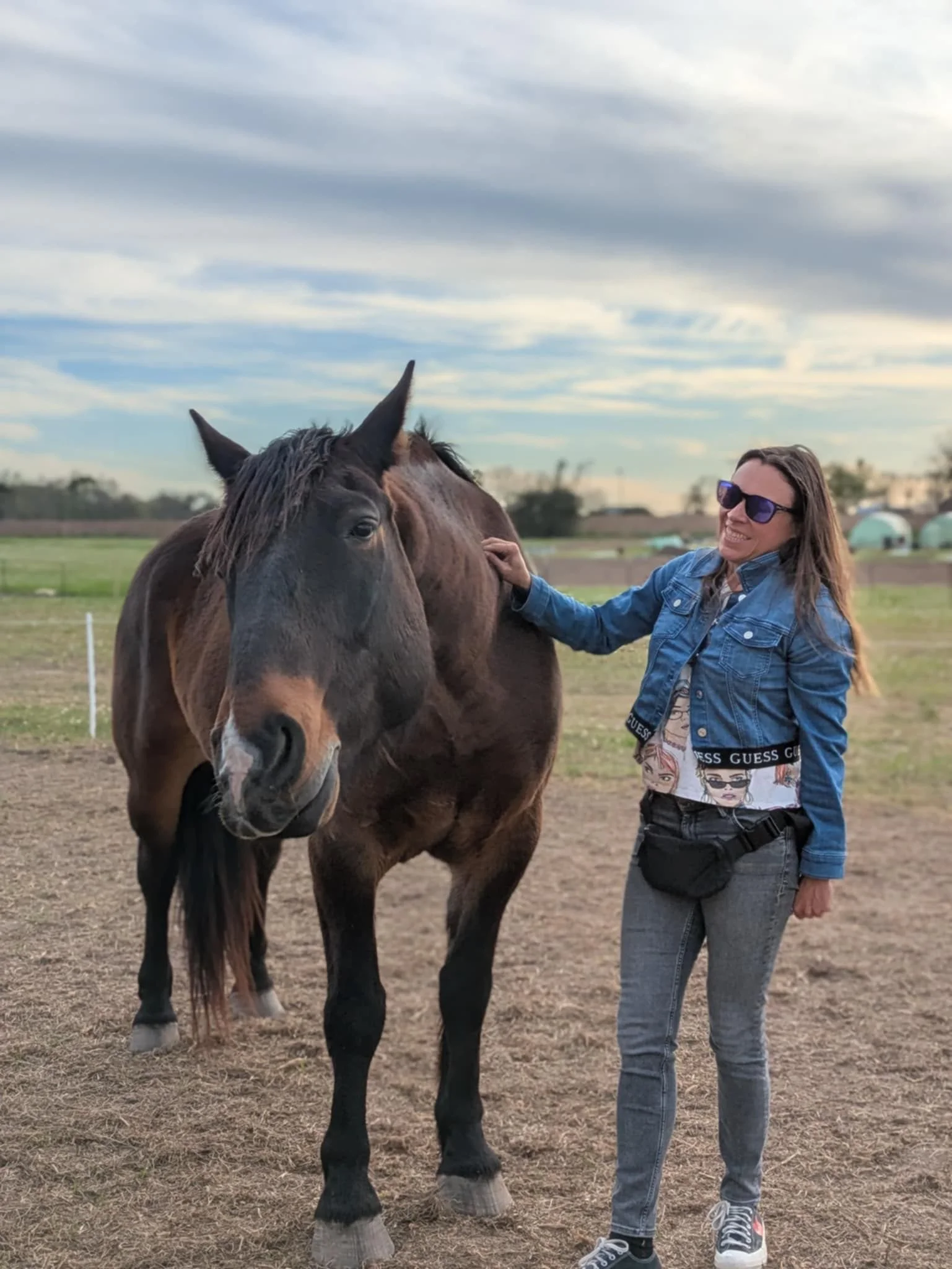 Mayra con caballo.jpg
