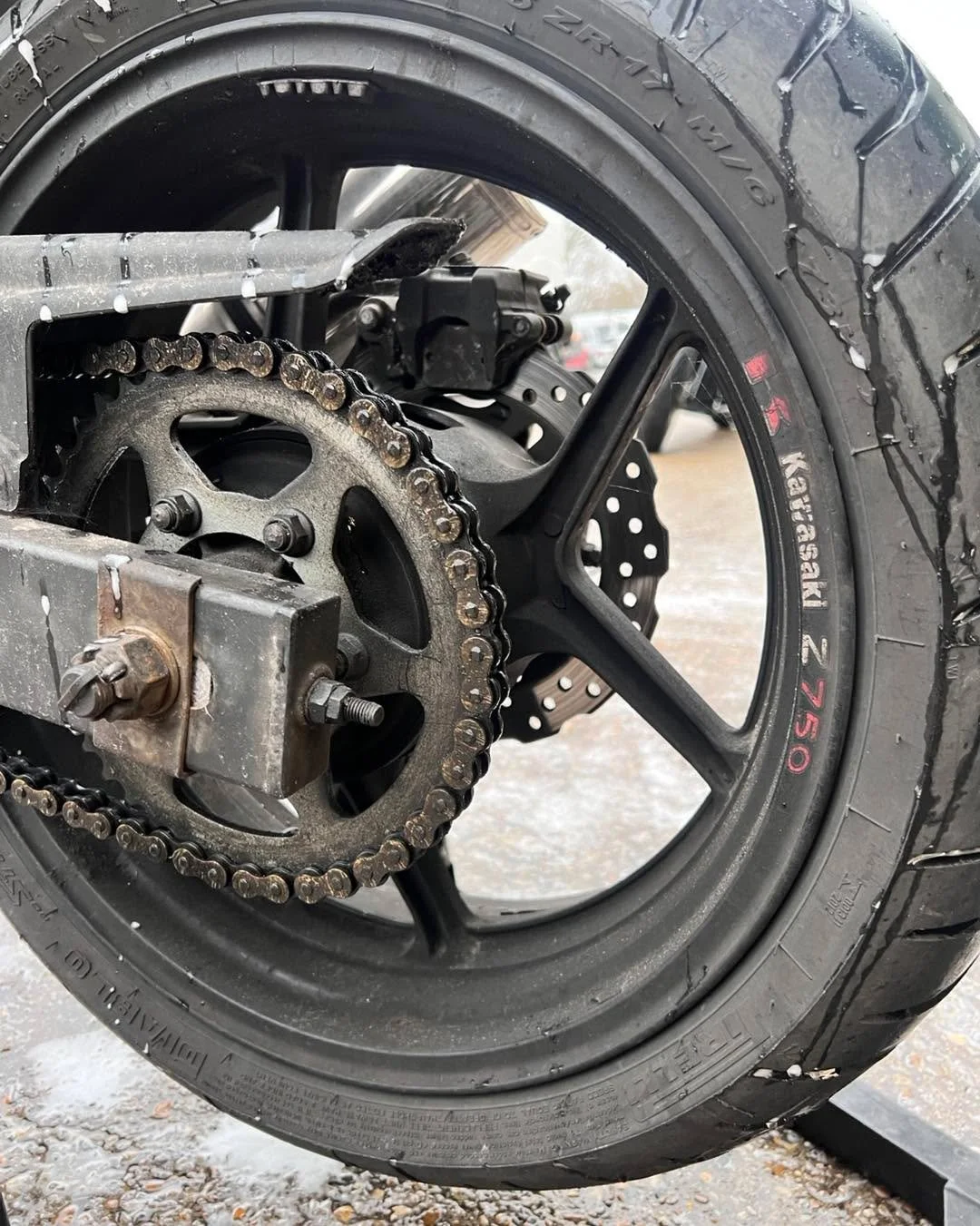 This one was a challenge&hellip; but what a transformation.

It&rsquo;s been a while since I&rsquo;ve posted, but as always I&rsquo;ve been absolutely swept off my feet with work!

Here&rsquo;s Peter&rsquo;s Kawasaki Z750. Peter approached me with hi