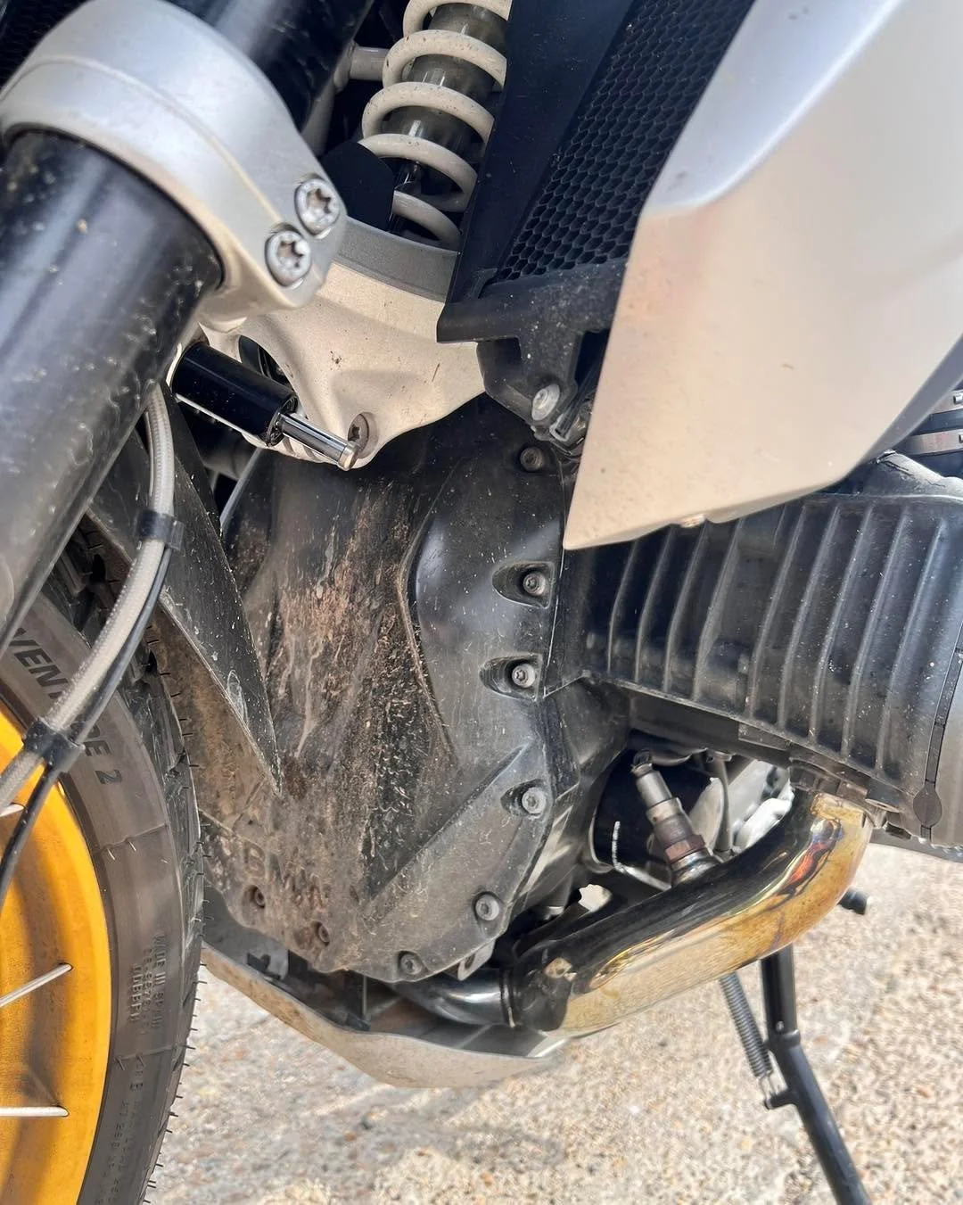 Here&rsquo;s Paul&rsquo;s R1250GS. 

A gorgeous sunny day, by the sea, making bikes look beautiful again! 

This BMW got the proper treatment. 
A Premium detail including removing panels for in depth cleaning and finished with the top rust blocker, X