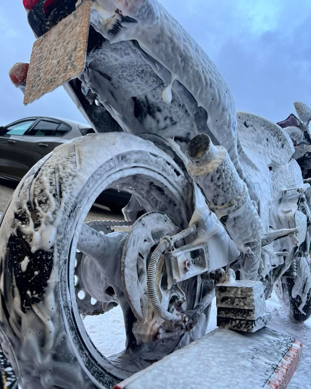 Paddy&rsquo;s Kawasaki getting a good soaping!