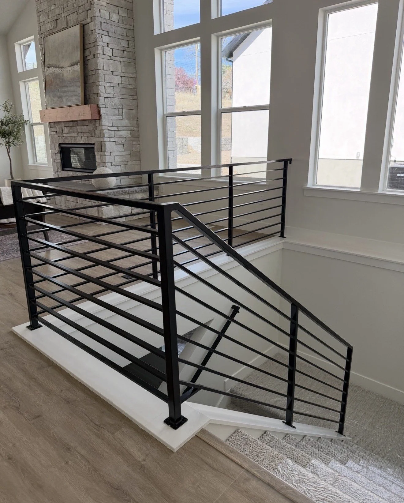 Horizontal Railing (2).jpg
