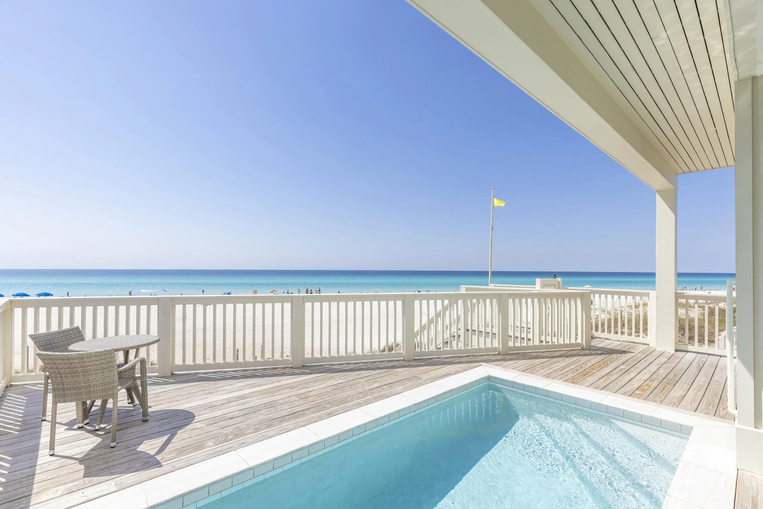 17647FrontBeach_056.jpg
