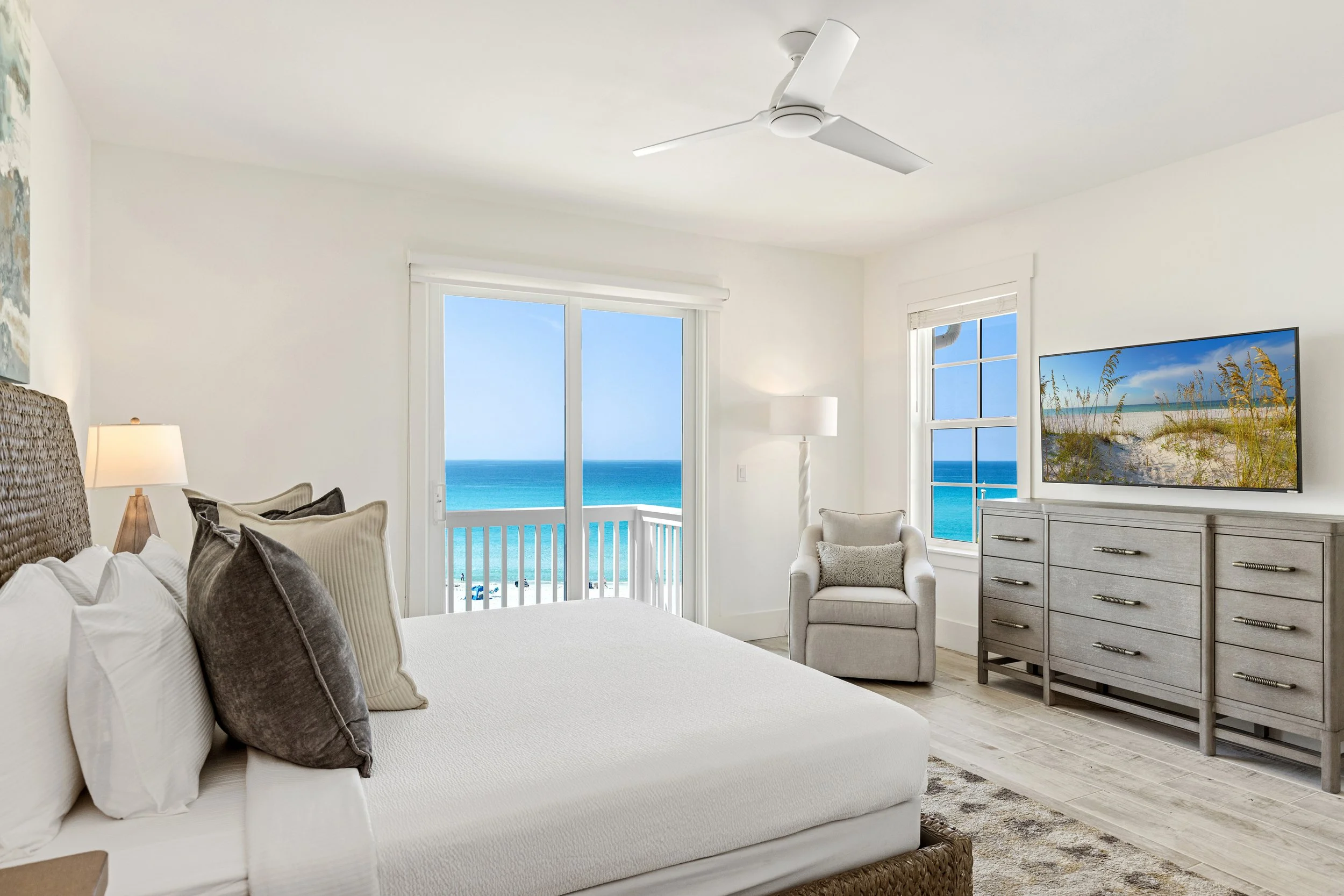 17647FrontBeach_037.jpg