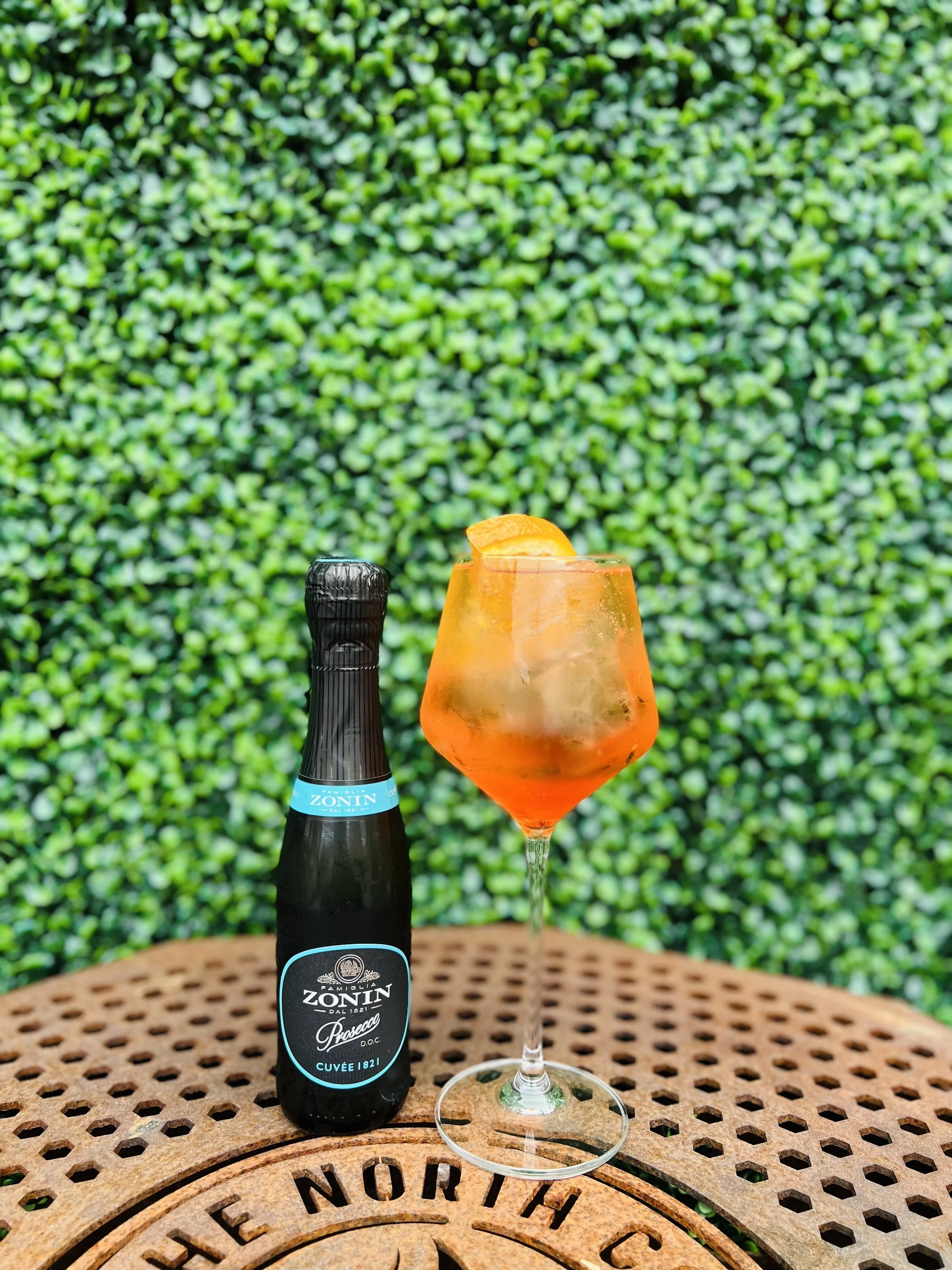 Aperol Spritz: the taste of summer in a glass