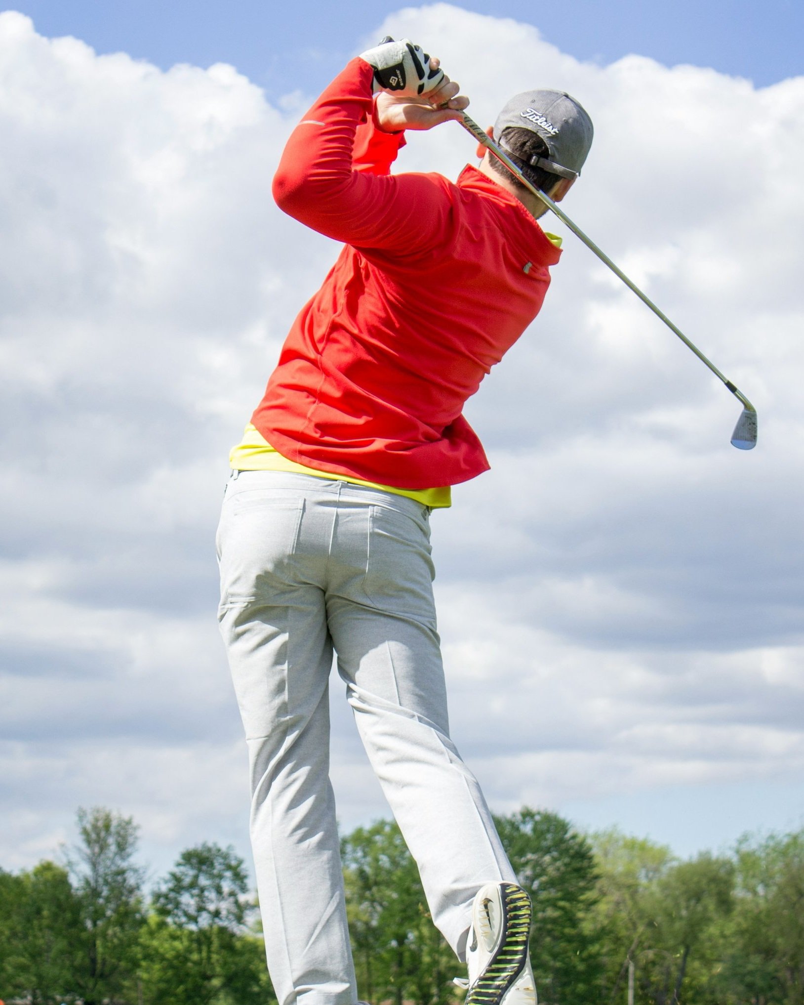 Man+in+Red+Golf+Photo.jpg
