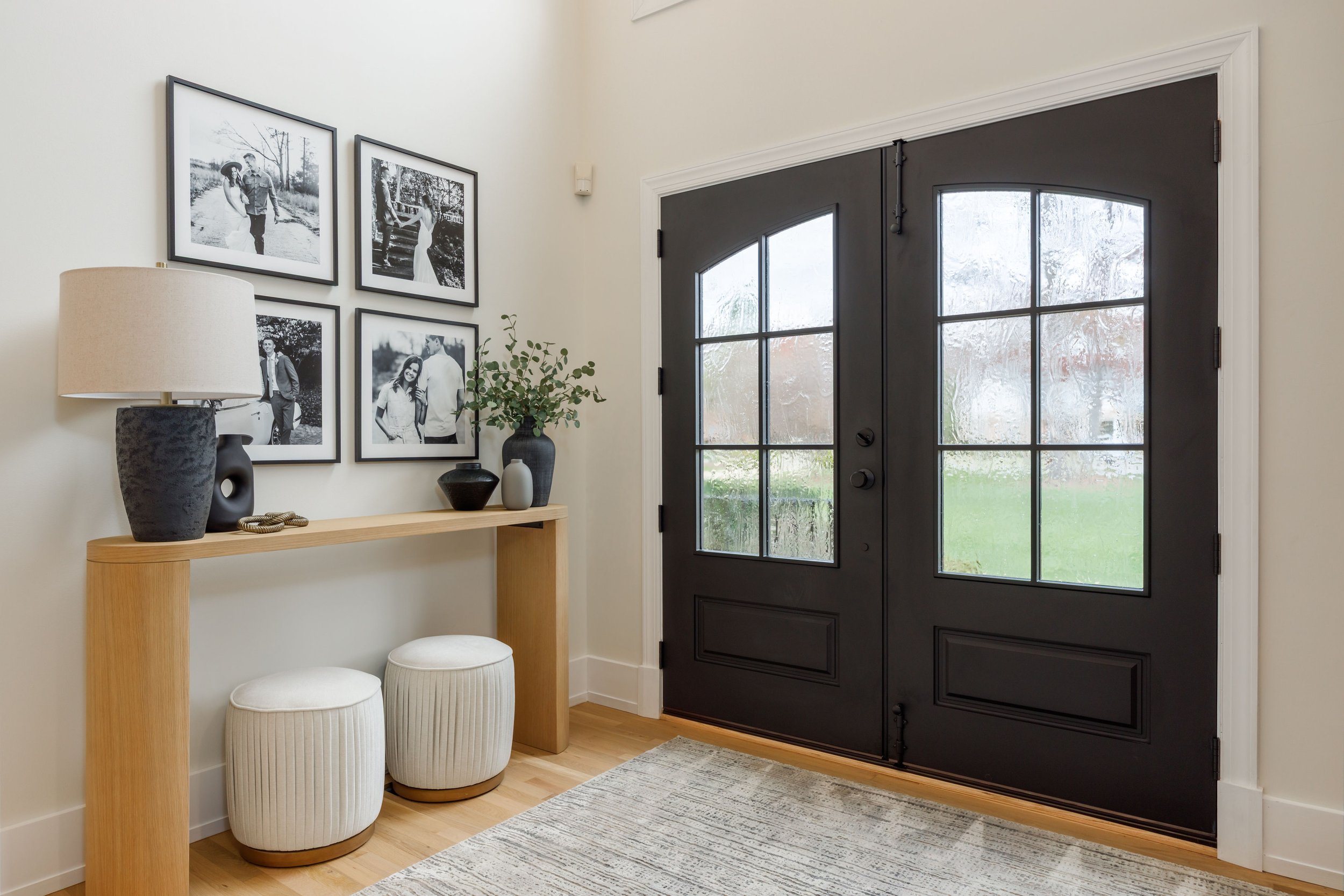 Foyer and entry, double doors