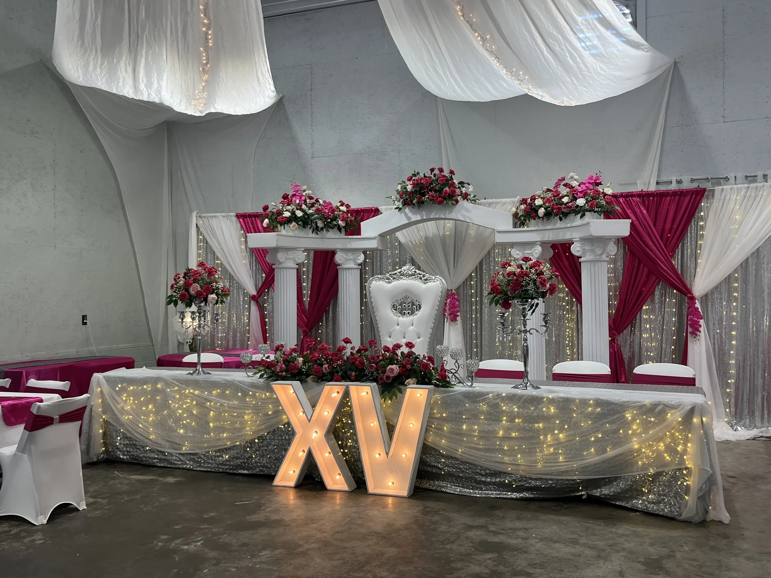 Quinceañera - Dark Pink Theme