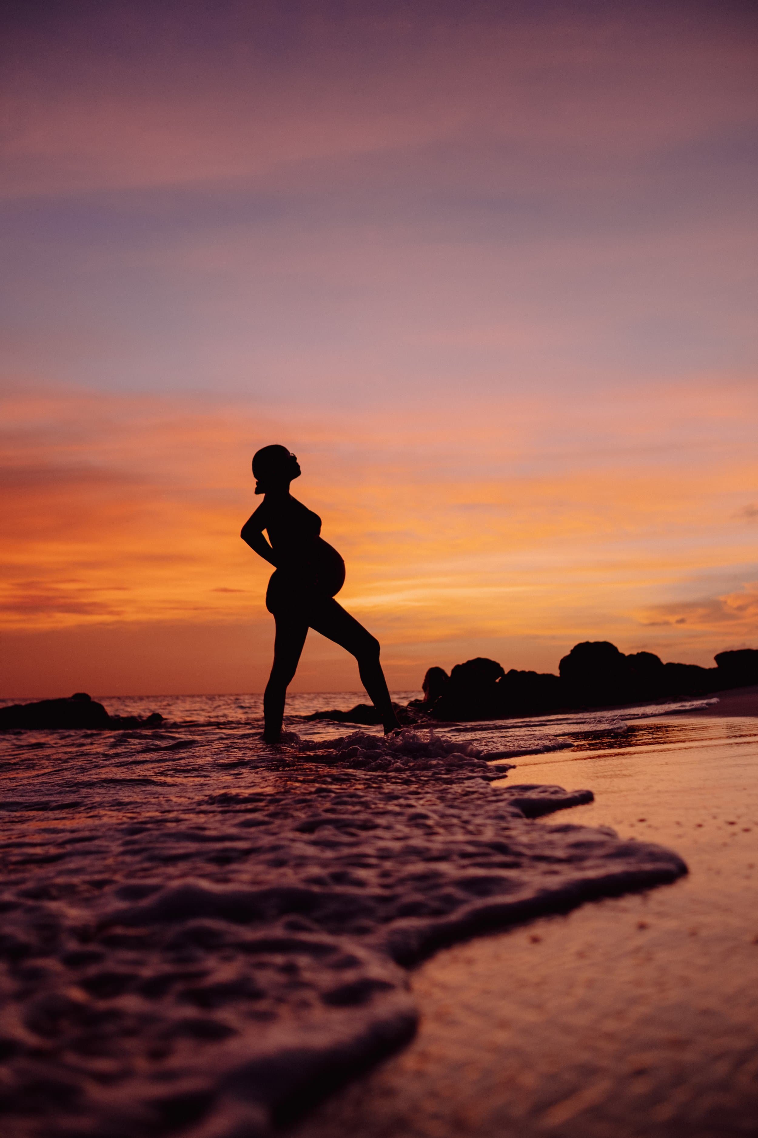 Aruba maternity photography at sunset on the beach 1 — Aruiz Photography