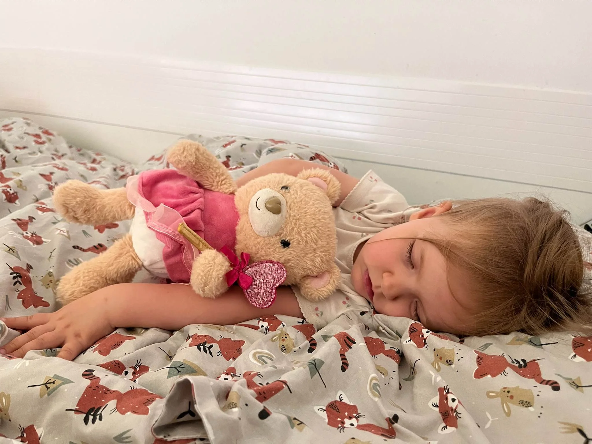 Young child affected by GAND genetic condition