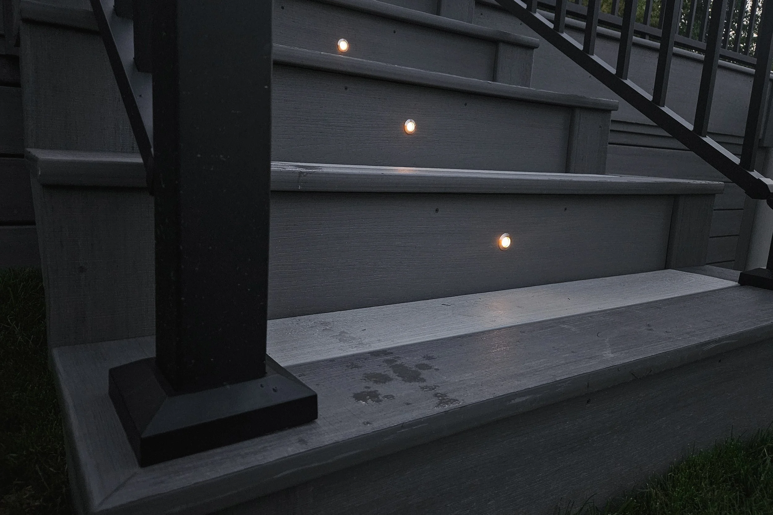 azek-castle-gate-stair-riser-lights-in-lite-avalon-railing-hilton-ny-lakeside-decks.jpg