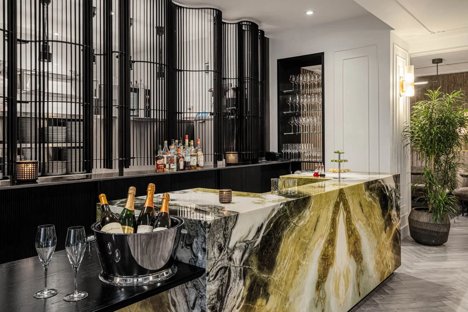 Salon - Room Shots - 05 - Lo-Res.jpg