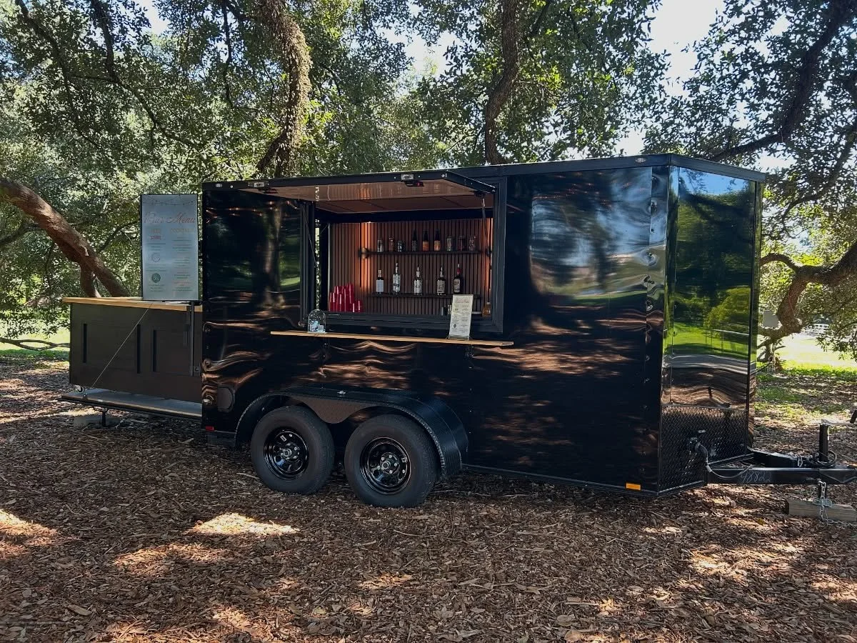 Bar Rouler on the move 🍻✨ Hikes &amp; Hops was a blast, cheers to good drinks and a great crowd!

#LafayetteEvents #LafayetteWeddings #MobileBar #AcadianaEvents #WeddingBar