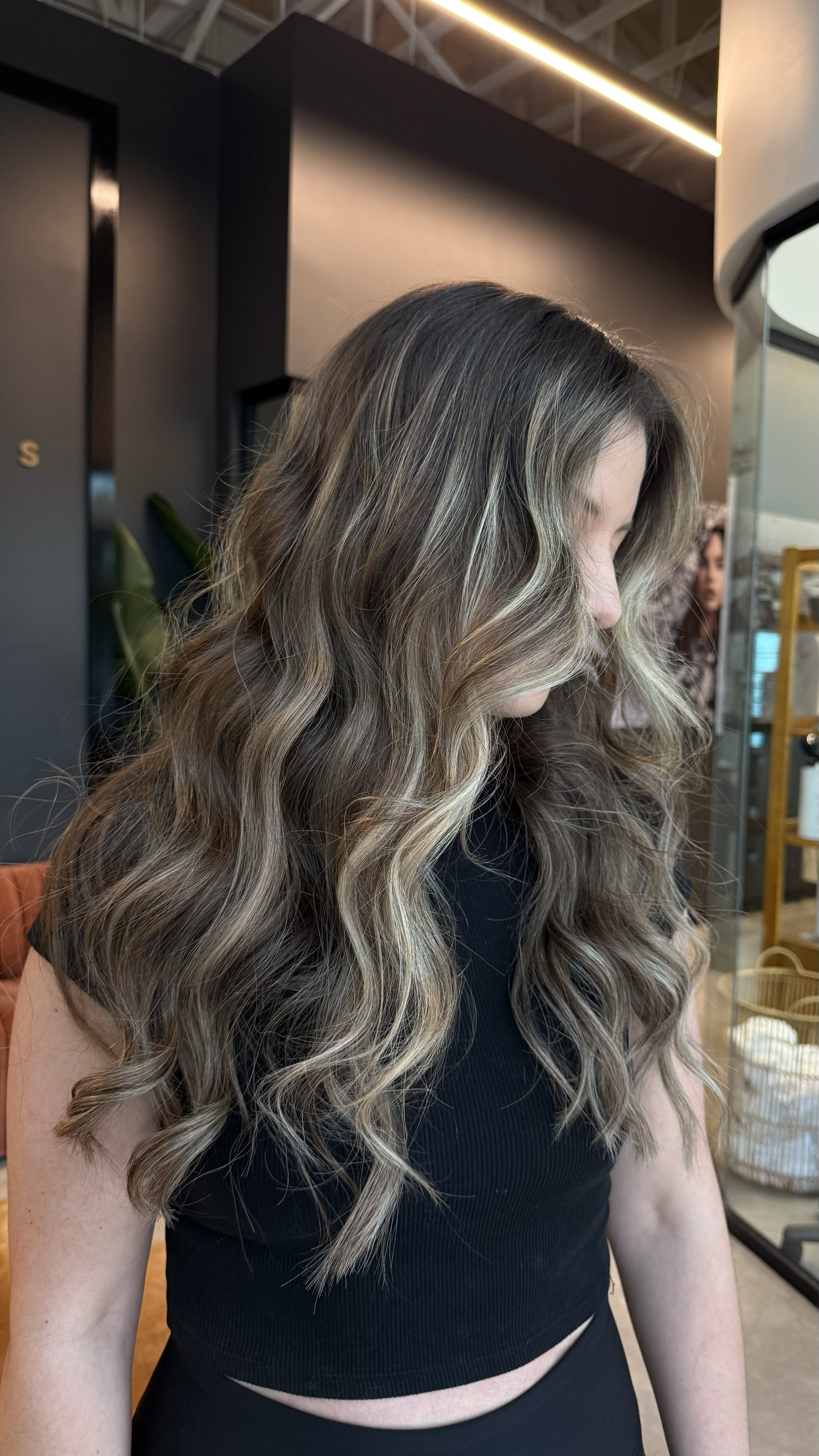 Austin texas best hairstylist lived in color, balayage, blonding blondes, brunettes, extensions, hair extensions, sew in weft, tape in, k tip makenna klecka