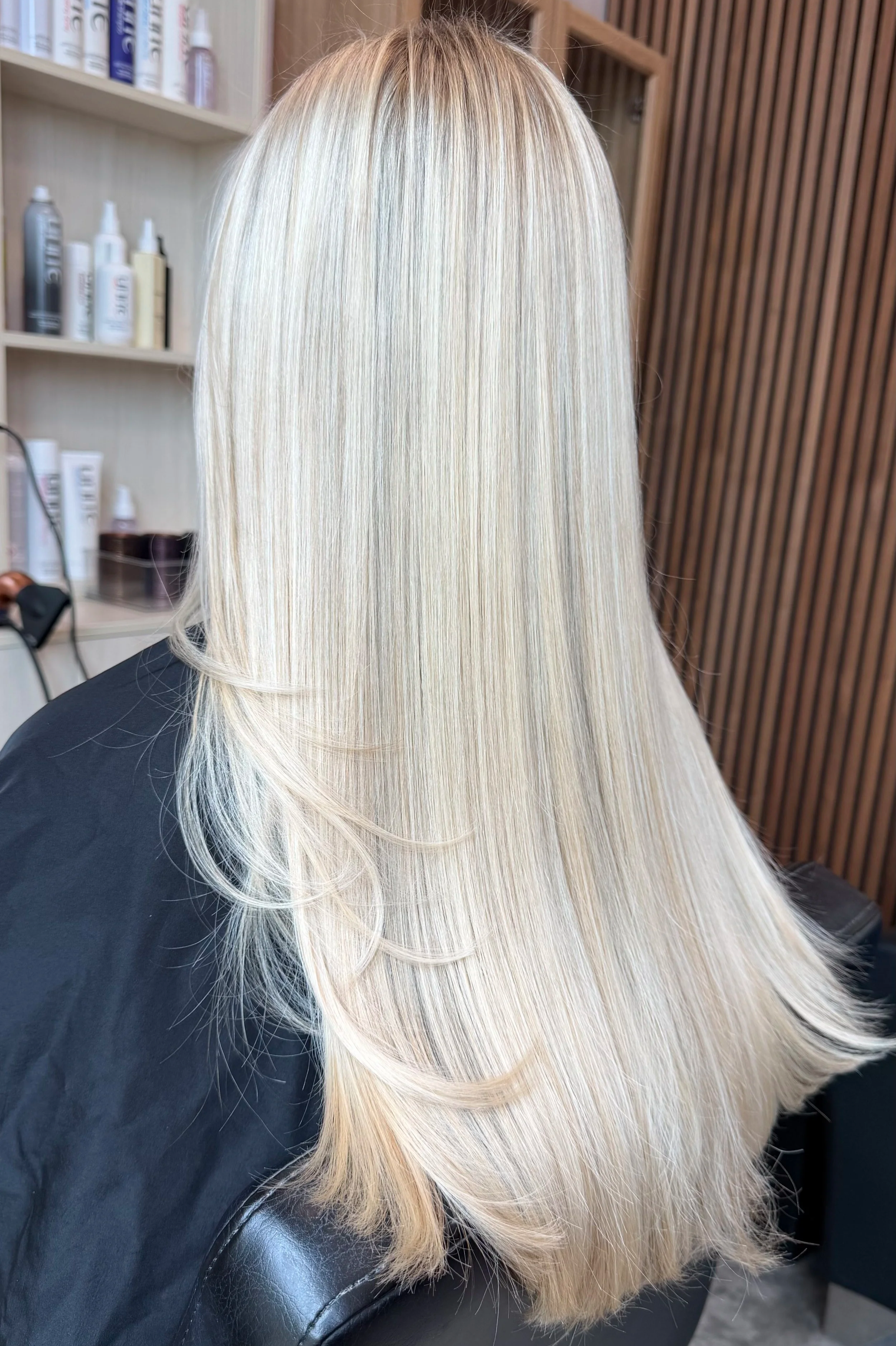 best bonding atx Austin texas highlights blonde bright blonde balayage tip sew in extensions hair extensions K tip layered haircut healthy blonde