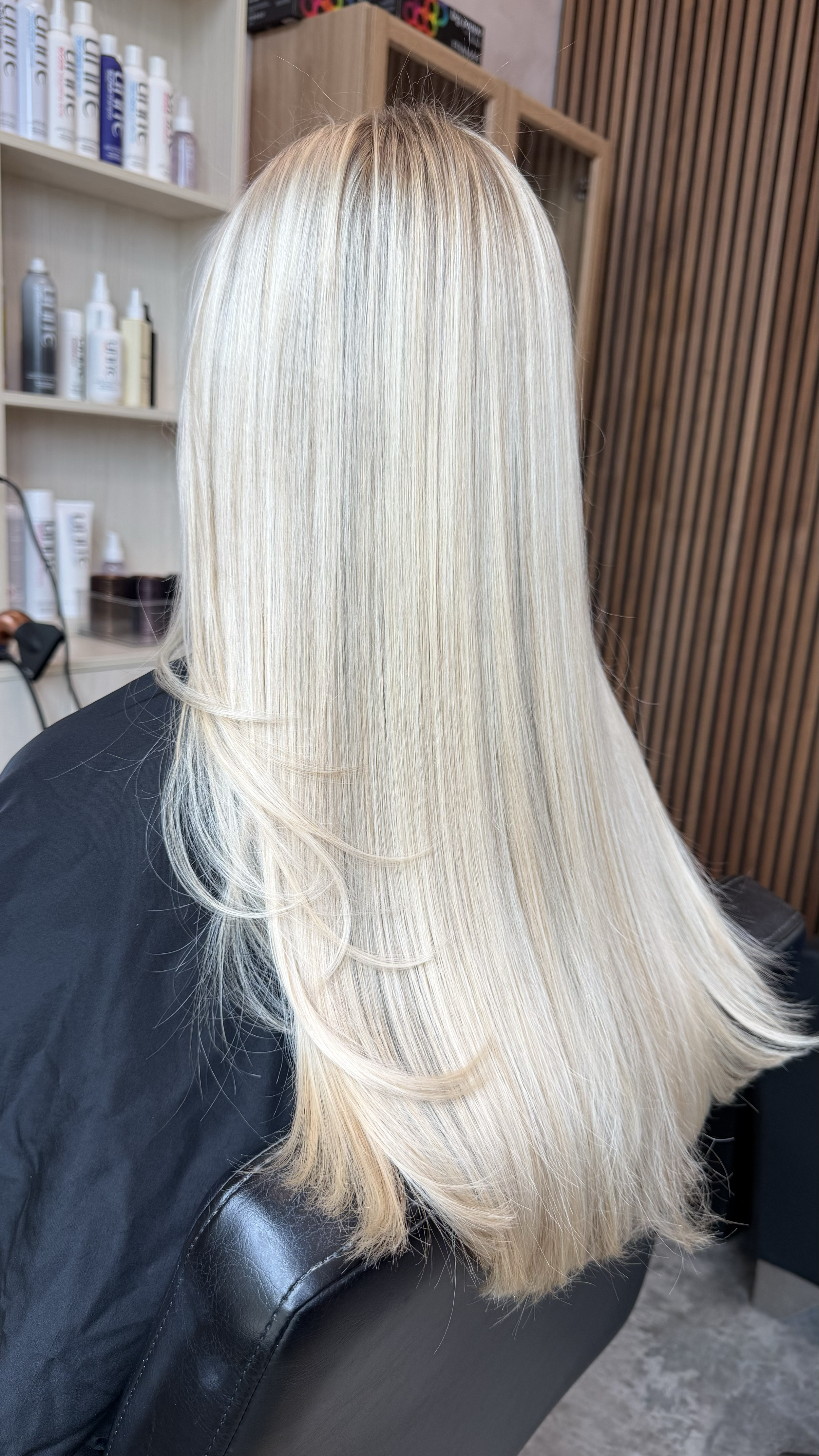 Austin texas best hairstylist lived in color, balayage, blonding blondes, brunettes, extensions, hair extensions, sew in weft, tape in, k tip makenna klecka