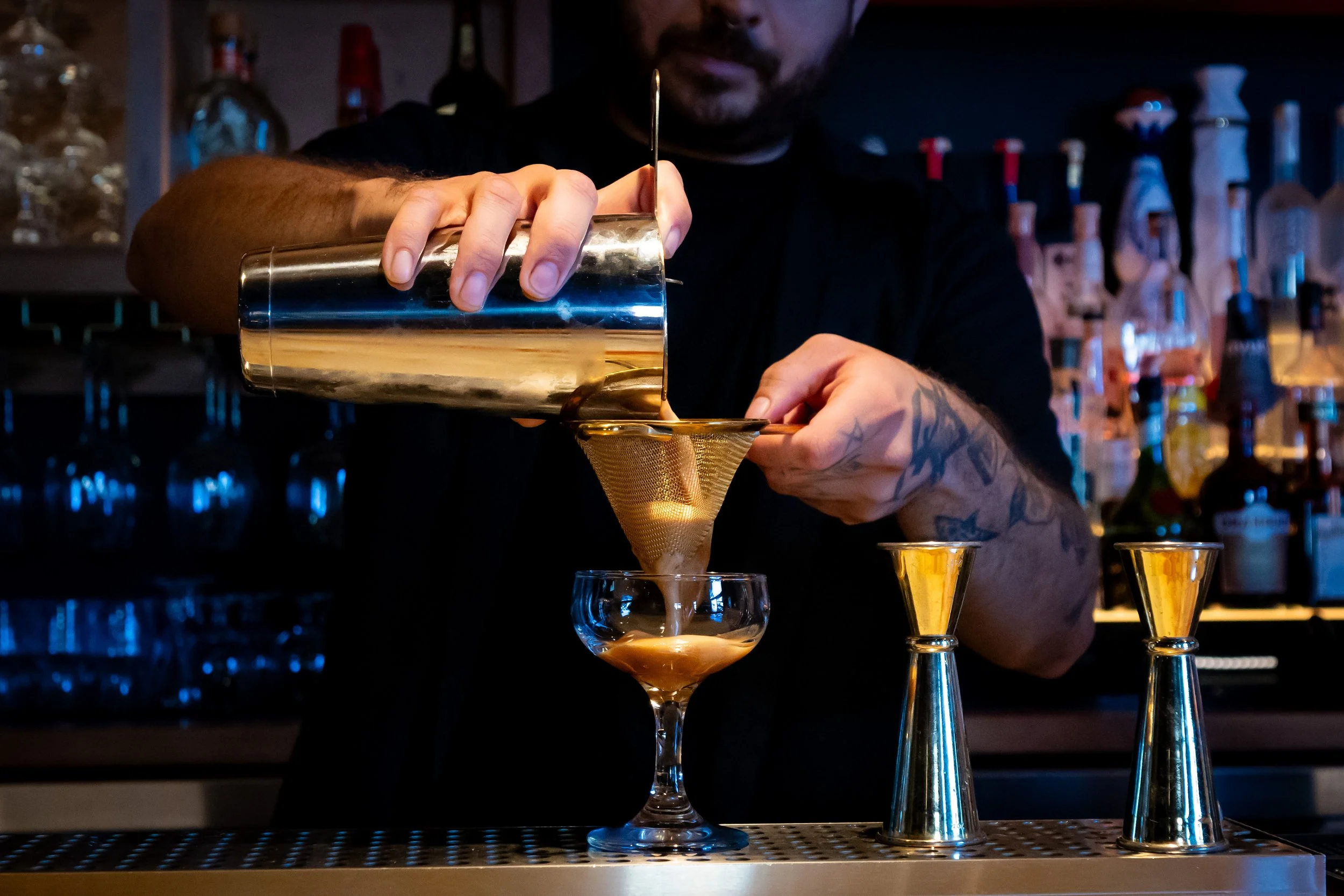 🍸 ANALOG NIGHT - BAR &amp; VINYL LISTENING LOUNGE