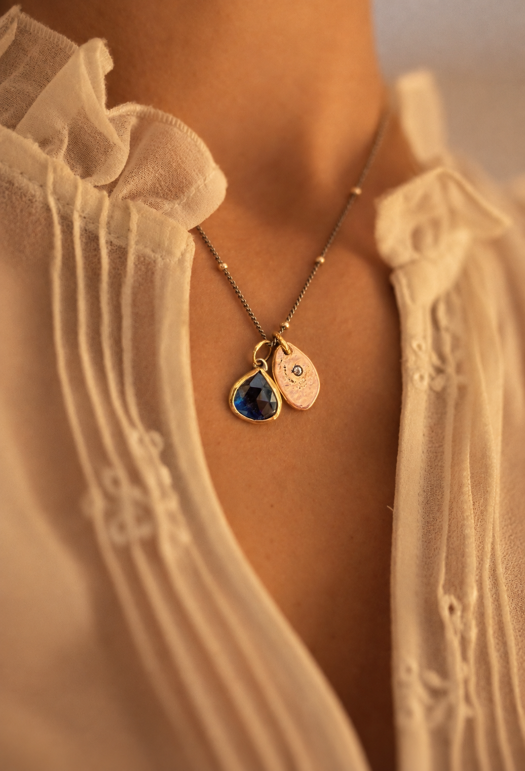 Kyanite gold pebble necklace