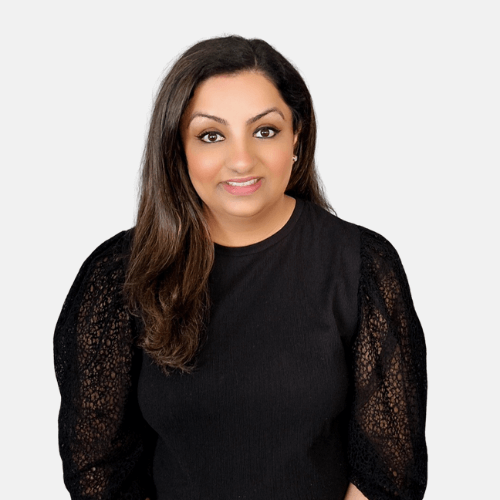 Professional headshot of Amy, registered therapist providing virtual counselling services across Alberta.