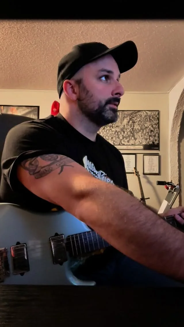 That moment when the pre-chorus needs a little extra spice… so you throw slide guitar at it π₯
#tracking #slideguitar #guitaristsofinstagram #guitarplayer