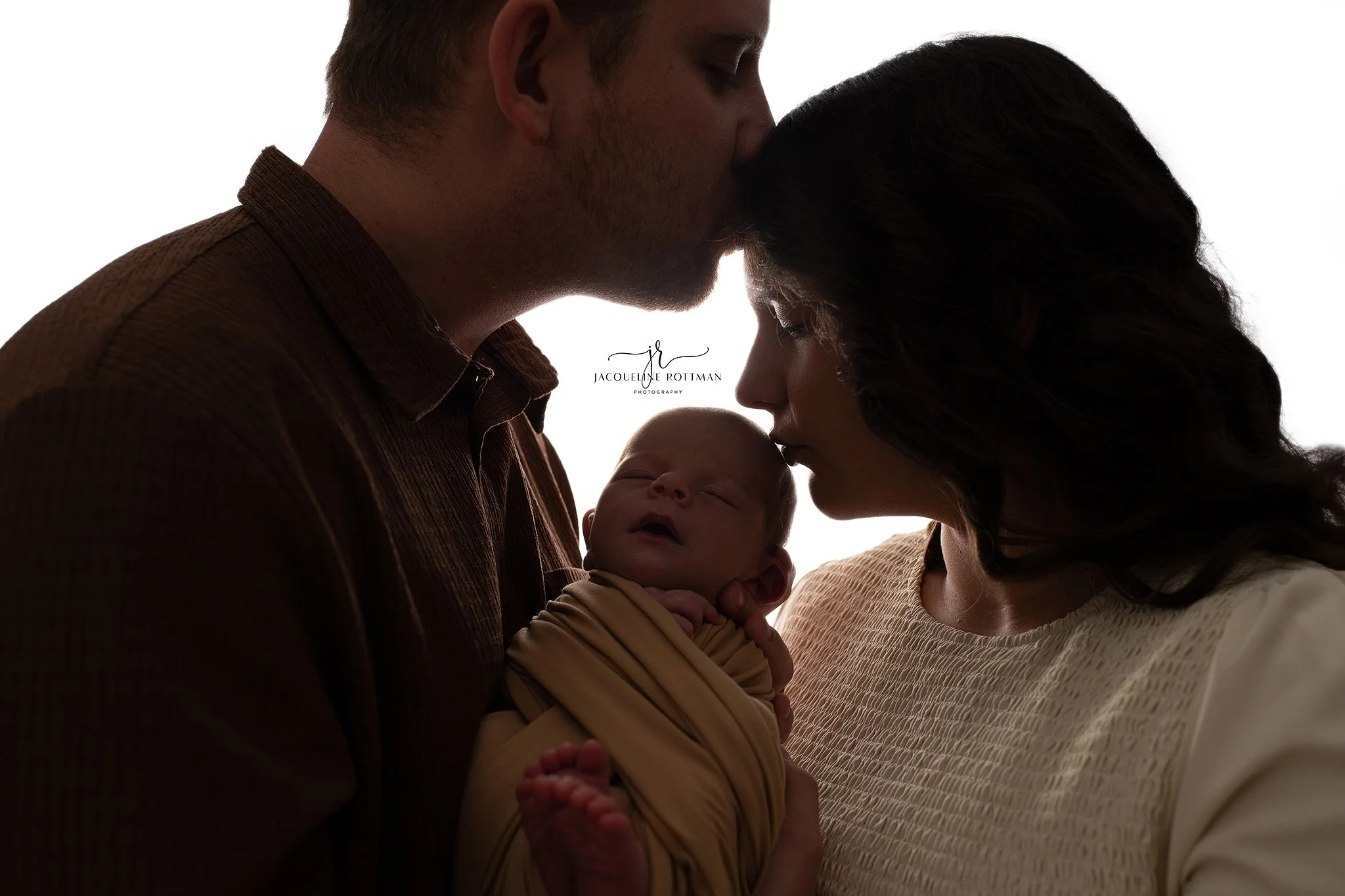 newborn-photographer-in-prairie-village.jpg